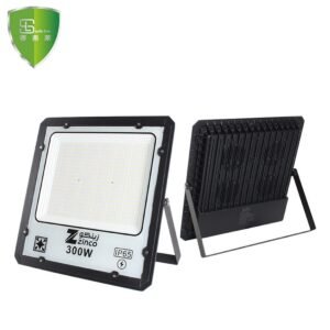 Modern Industrial Street Light – Sleek Look for Commercial Use